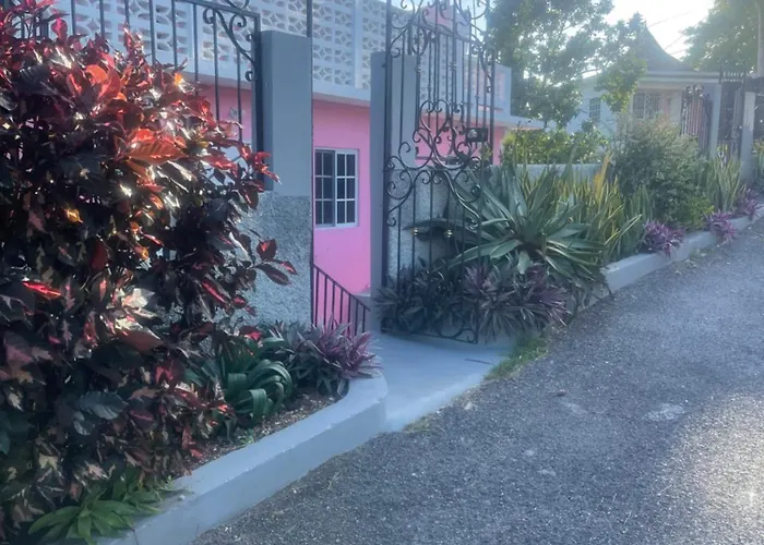 Guest house Three Palm