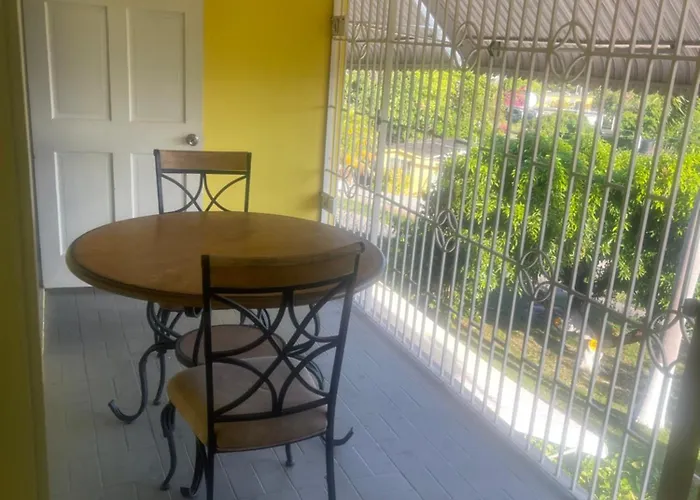 Three Palm Guest house *