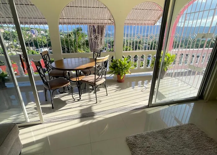 Three Palm Guest house Montego Bay
