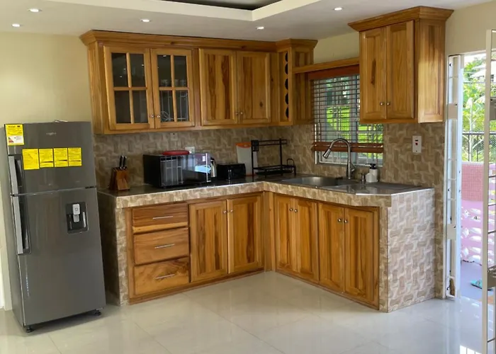 Three Palm Guest house Montego Bay